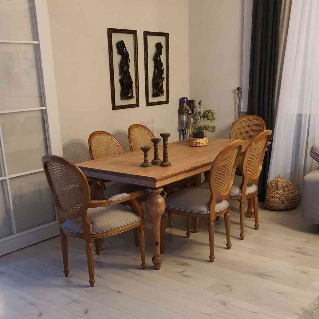 acacia yemek masası